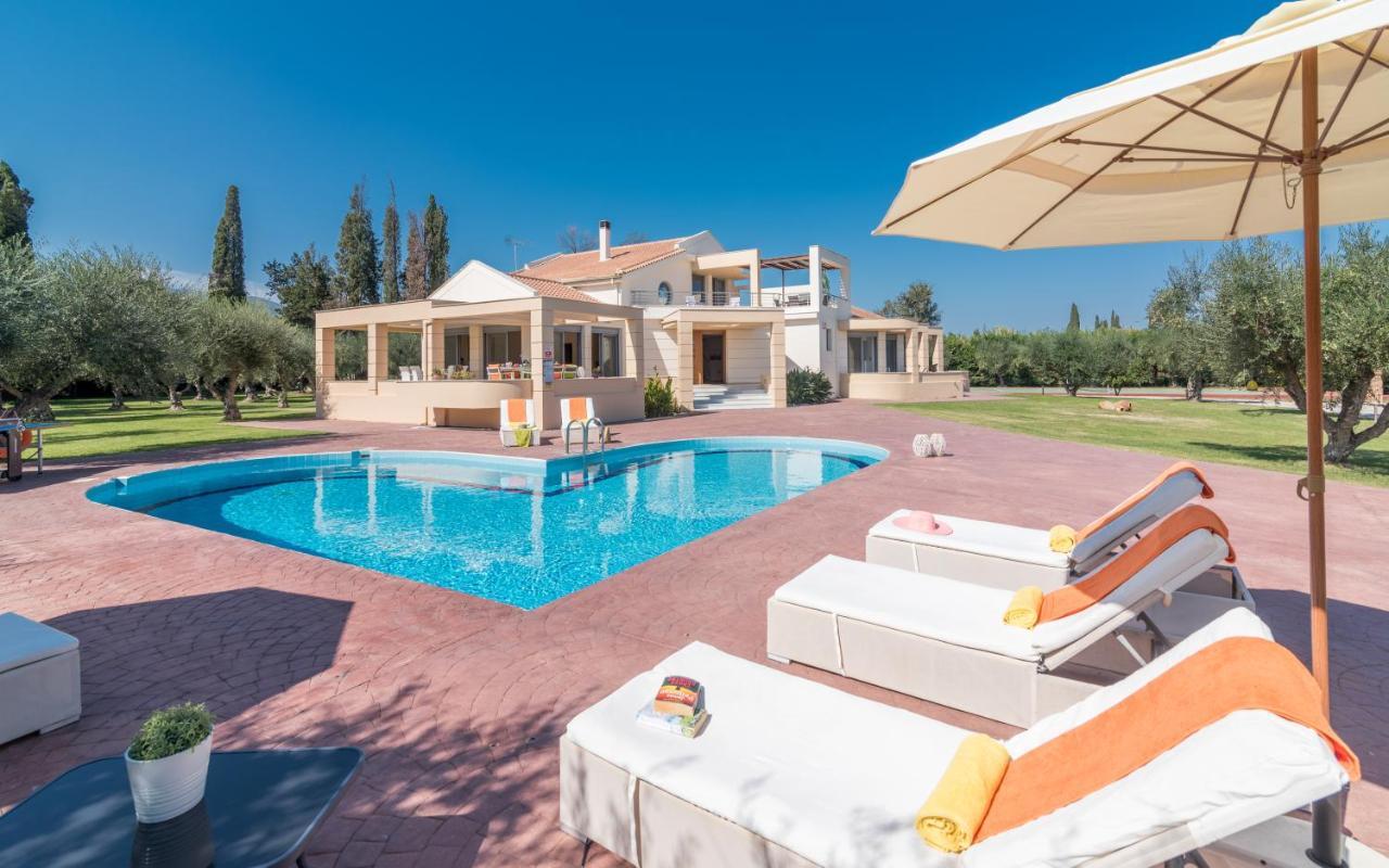 Makhairádhon Astarte Villas - Istar Villa With Tennis Court מראה חיצוני תמונה