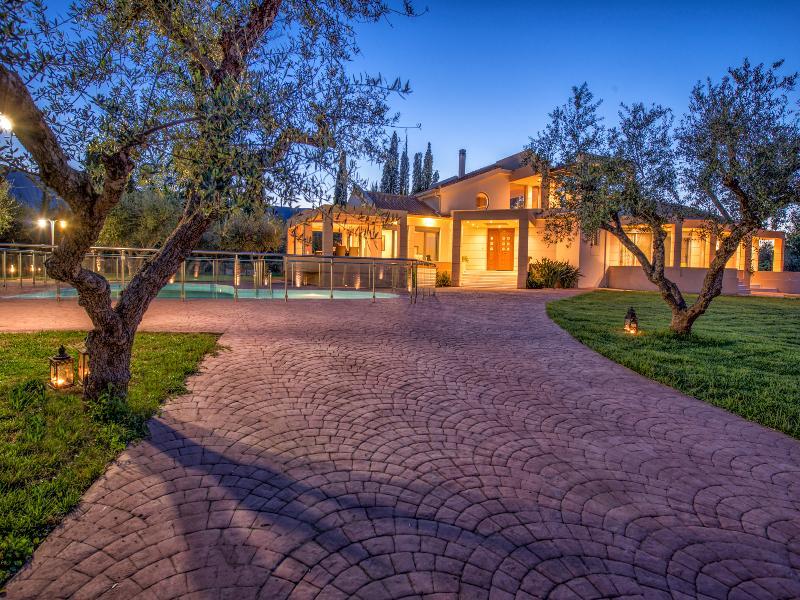 Makhairádhon Astarte Villas - Istar Villa With Tennis Court מראה חיצוני תמונה