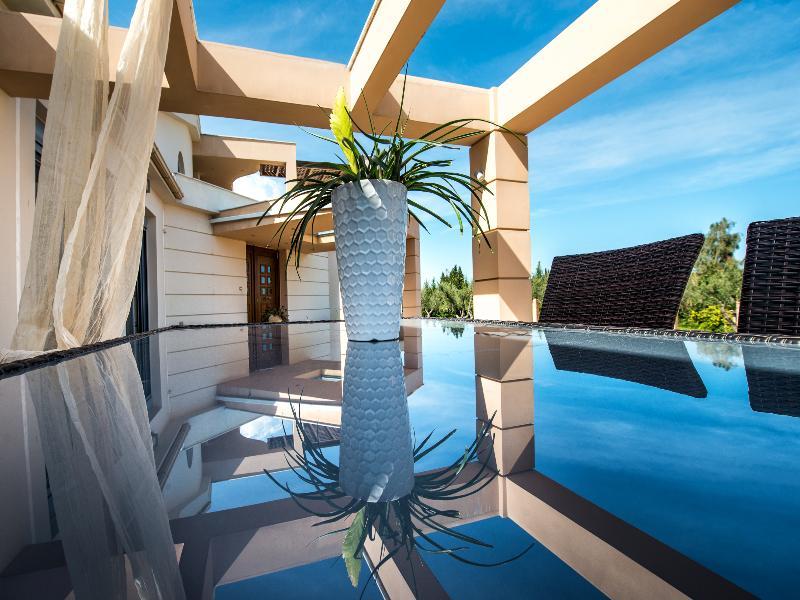 Makhairádhon Astarte Villas - Istar Villa With Tennis Court מראה חיצוני תמונה