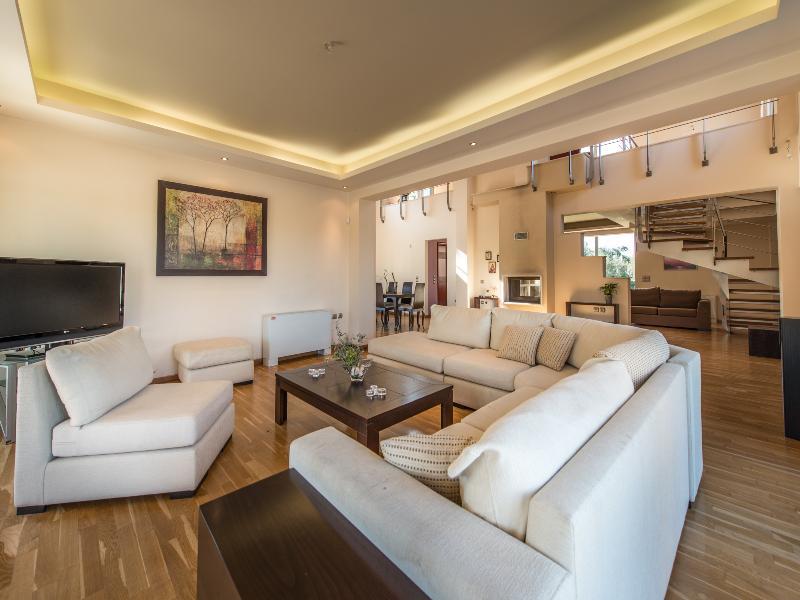 Makhairádhon Astarte Villas - Istar Villa With Tennis Court מראה חיצוני תמונה