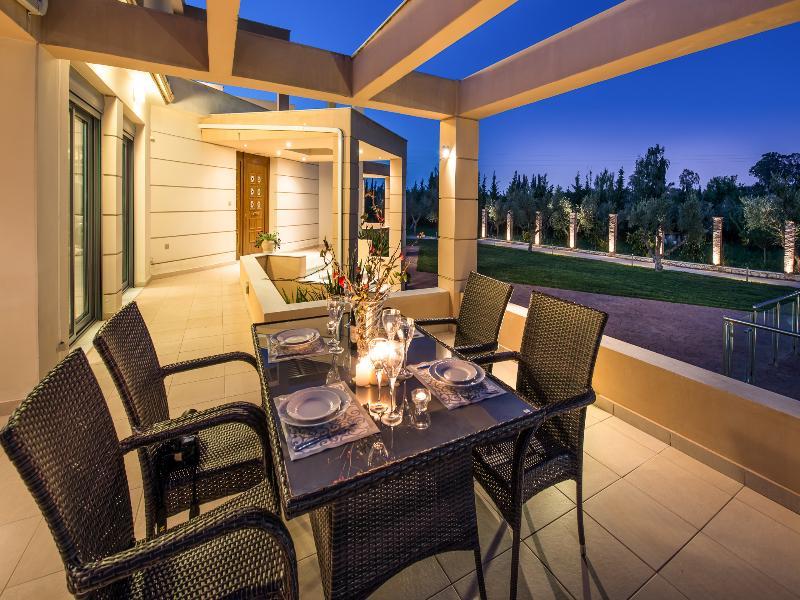 Makhairádhon Astarte Villas - Istar Villa With Tennis Court מראה חיצוני תמונה