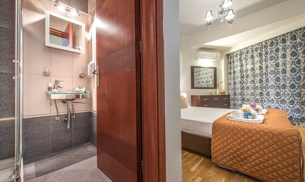 Makhairádhon Astarte Villas - Istar Villa With Tennis Court מראה חיצוני תמונה